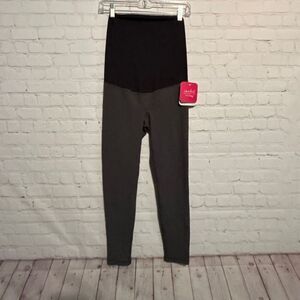 🖤 Isabel Maternity by Ingrid & Isabel Over-Belly Leggings – Size Small